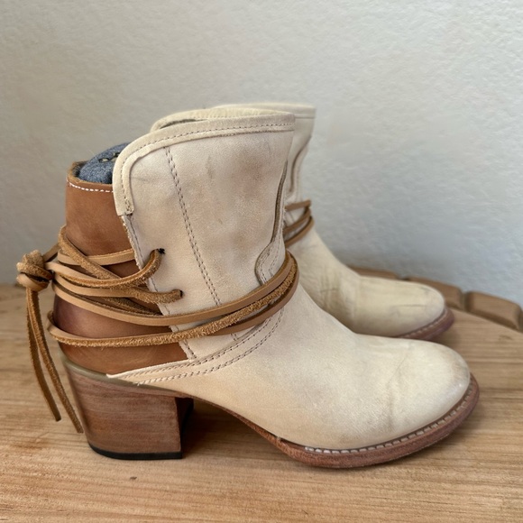 Freebird “Casey” size 8